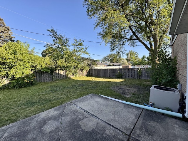 16850 School St, South Holland, IL 60473 - fenced backyard featuring a patio
