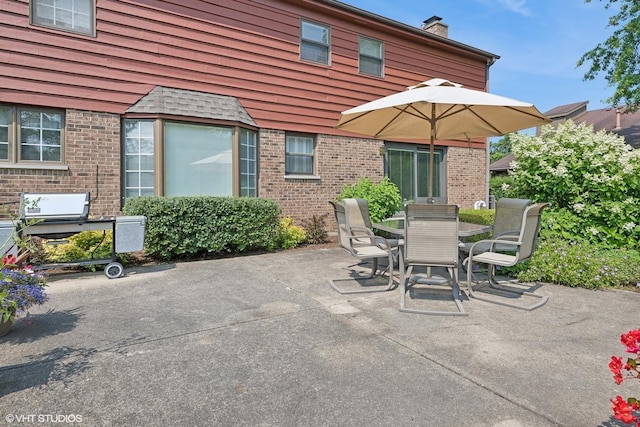 375 Sunset Dr, Northfield, IL 60093 - view of patio with outdoor dining space