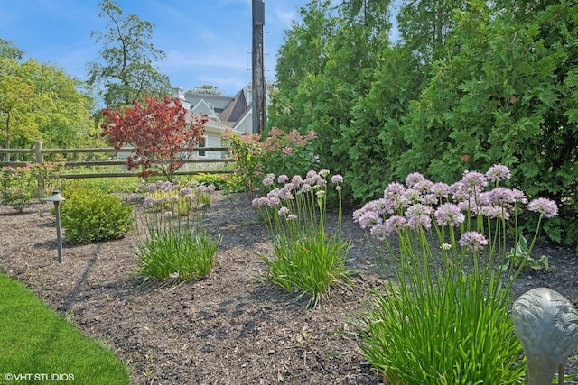 375 Sunset Dr, Northfield, IL 60093 - view of yard