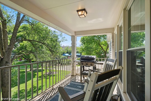 315 Princeton Ln, Glenview, IL 60026 - balcony with a grill
