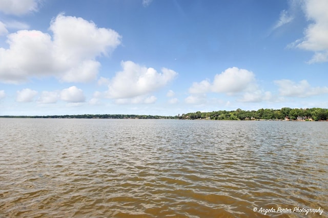 4725 Winnebago Dr, Wonder Lake, IL 60097 - water view