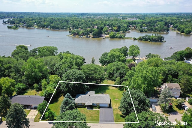4725 Winnebago Dr, Wonder Lake, IL 60097 - aerial view of property's location featuring a large body of water and property parcel outlined