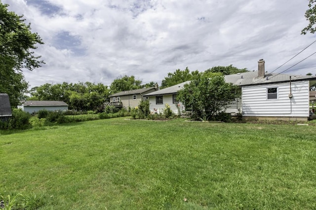 22271 W Terry Dr S, Lake Villa, IL 60046 - view of green lawn