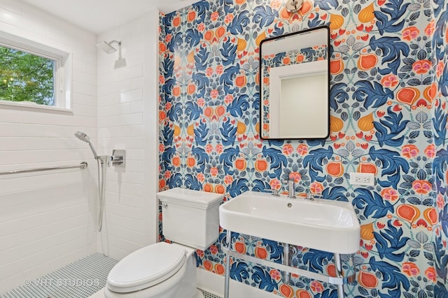 2539 Marcy Ave, Evanston, IL 60201 - full bath featuring wallpapered walls and a tile shower