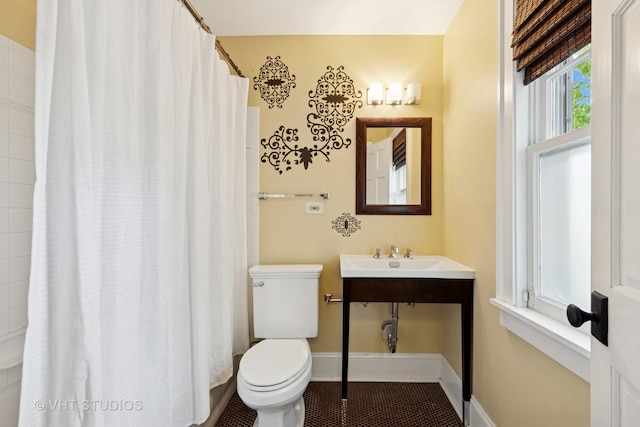2539 Marcy Ave, Evanston, IL 60201 - bathroom featuring tile patterned flooring and curtained shower