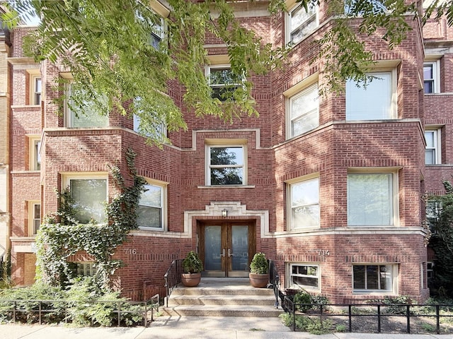 714 W Barry Ave Unit G, Chicago, IL 60657 - photo 1