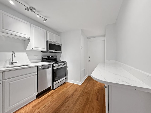 714 W Barry Ave Unit G, Chicago, IL 60657 - photo 4