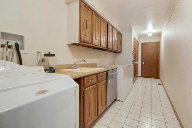 41W072 Bowes Rd, Elgin, IL 60124 - laundry room featuring washer / dryer and light tile patterned floors