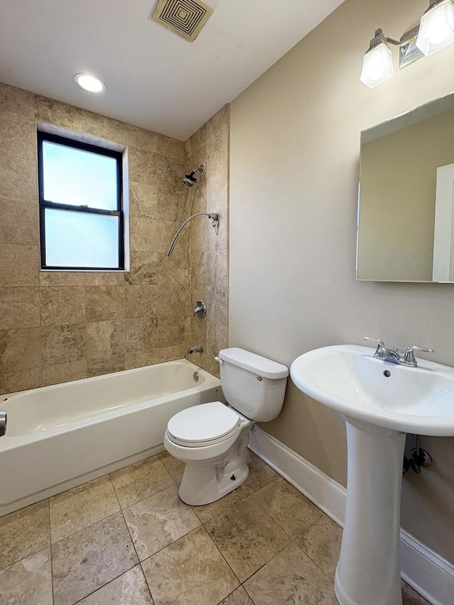 76351/2 N Greenview Ave Unit 1S, Chicago, IL 60626 - full bath with toilet and washtub / shower combination