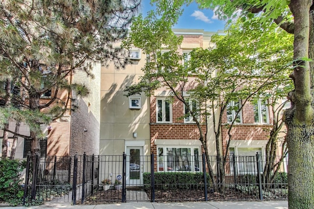 3900 N Fremont St Unit I, Chicago, IL 60613 - photo 1