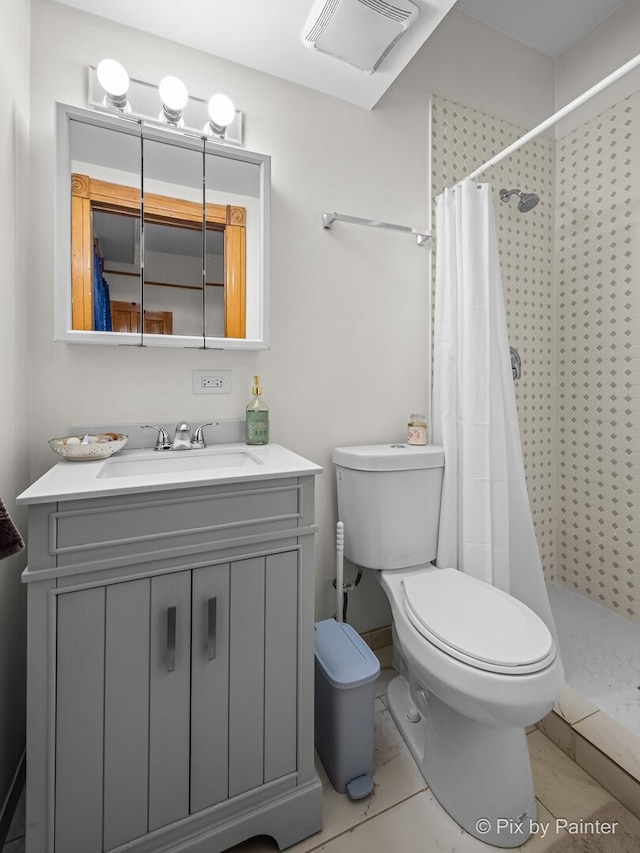 3516 N Reta Ave, Chicago, IL 60657 - bathroom with a tile shower and vanity