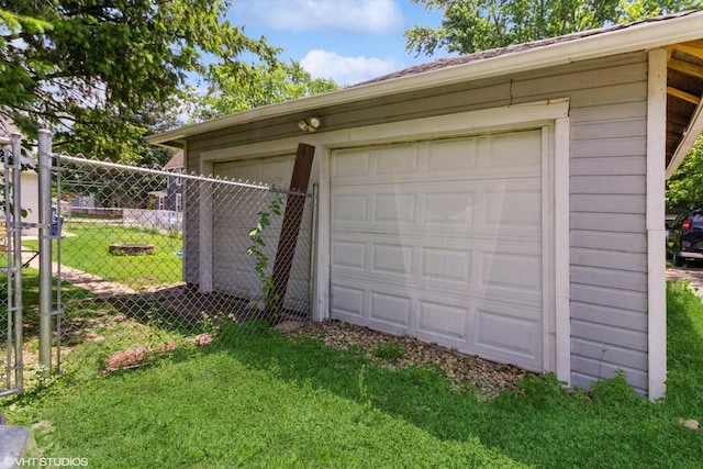 609 N 7th St, Dekalb, IL 60115 - view of garage