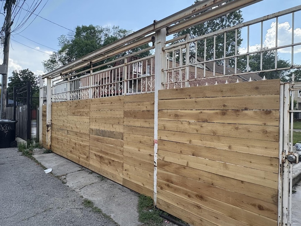 2503 N Lotus Ave, Chicago, IL 60639 - photo 3