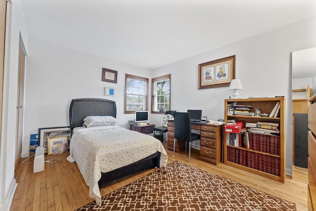 1207 W Busse Ave, Mount Prospect, IL 60056 - bedroom with wood finished floors and an office area