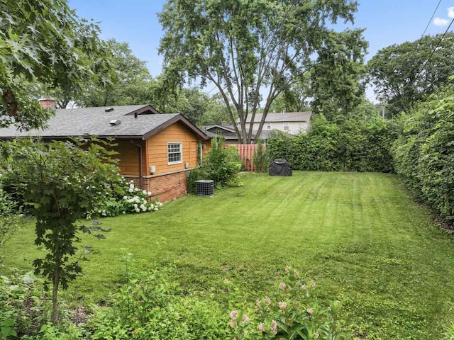 1207 W Busse Ave, Mount Prospect, IL 60056 - view of yard