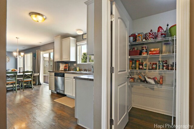 218 Minuet Cir, Volo, IL 60073 - pantry featuring a sink
