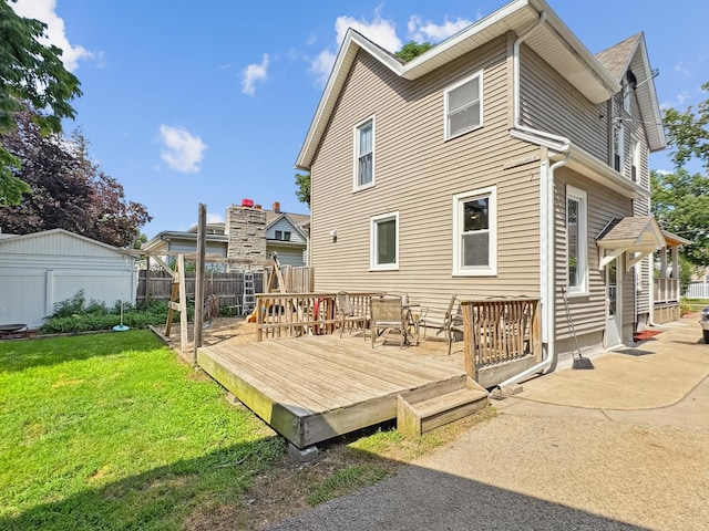 307 Christie St, Ottawa, IL 61350 - rear view of property with a deck
