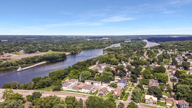 307 Christie St, Ottawa, IL 61350 - aerial view of a large body of water