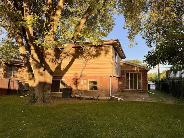 17303 Kedzie Ave, Hazel Crest, IL 60429 - back of property with brick siding and a patio area