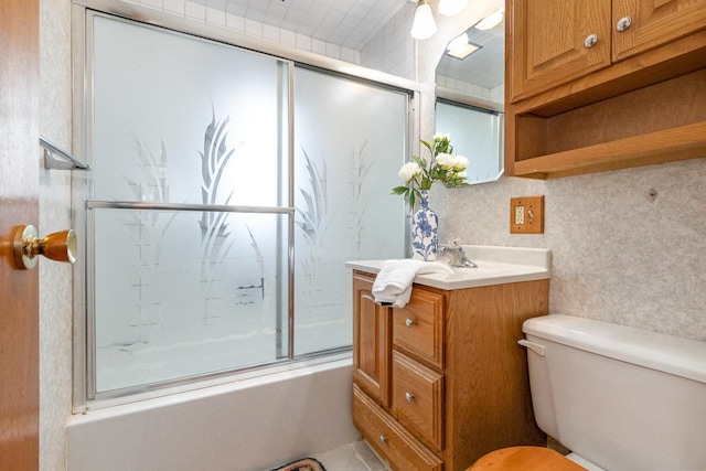 1723 N Raynor Ave, Crest Hill, IL 60403 - full bath featuring vanity and bath / shower combo with glass door