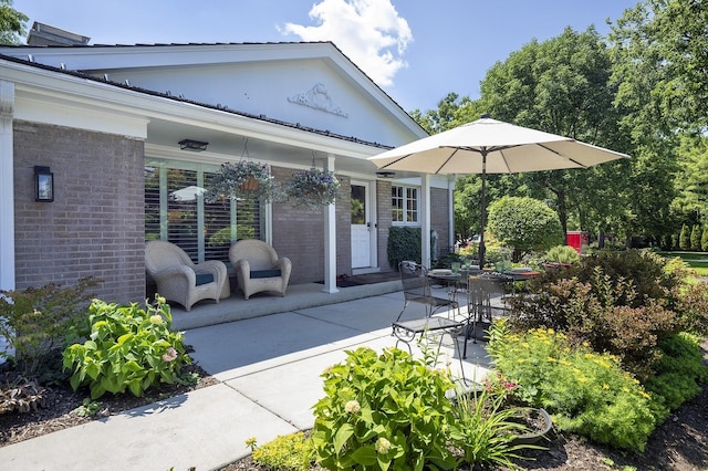 100 Beach Rd, Glencoe, IL 60022 - view of patio
