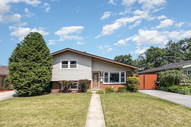 14915 Knox Ave, Midlothian, IL 60445 - photo 1