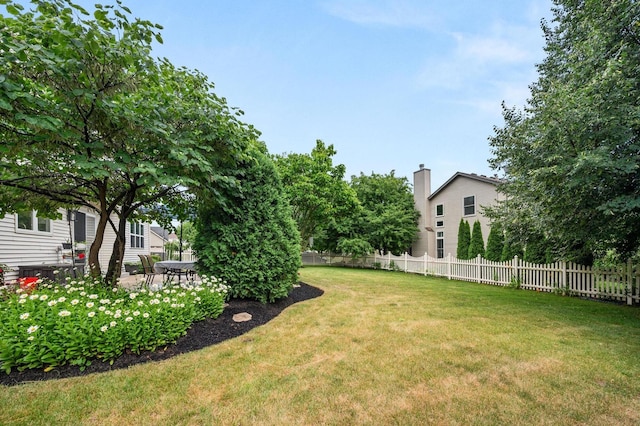 2311 Tremont Ave, Aurora, IL 60502 - view of yard featuring a patio area