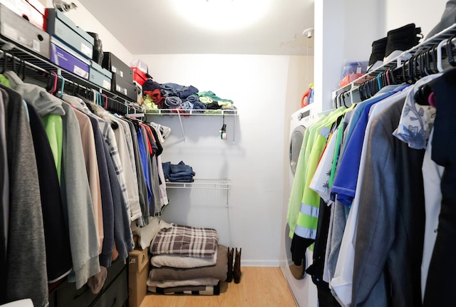 345 N La Salle Dr Unit 1010, Chicago, IL 60654 - walk in closet with wood finished floors