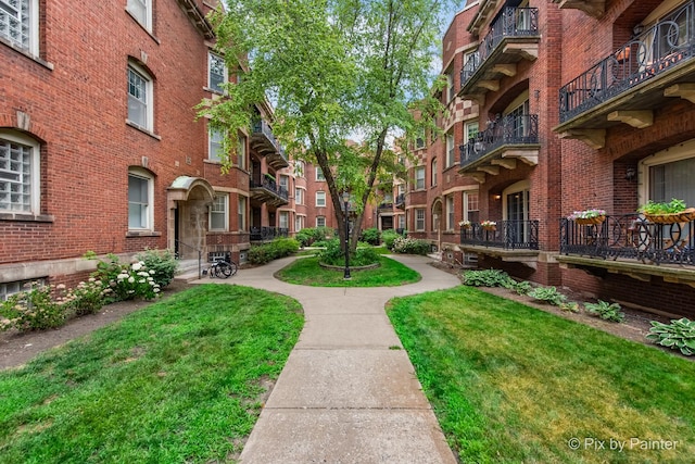 5323 S Harper Ave S Unit 1, Chicago, IL 60615 - surrounding community featuring a residential view