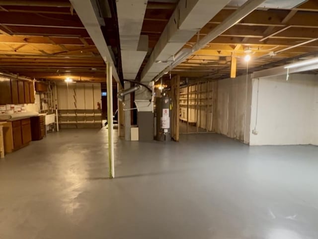 6412 Redbird Ln, Crystal Lake, IL 60012 - unfinished below grade area featuring water heater and heating unit