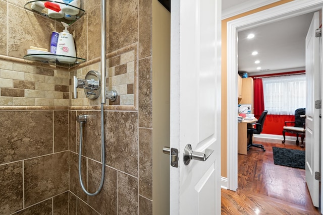 7726 S Moody Ave, Burbank, IL 60459 - bathroom with tiled shower, wood finished floors, and recessed lighting