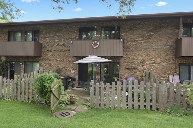 485 Raintree Ct Unit B, Glen Ellyn, IL 60137 - view of building exterior