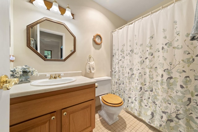 485 Raintree Ct Unit B, Glen Ellyn, IL 60137 - bathroom with vanity, tile patterned flooring, and a shower with shower curtain