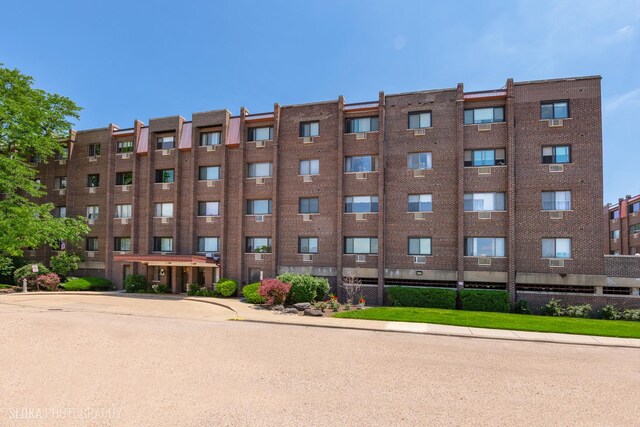 4623 N Chester Ave Unit 409, Chicago, IL 60656 - photo 18
