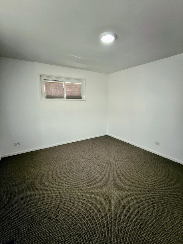 3206 W Lydia Ave, Robbins, IL 60472 - carpeted empty room featuring baseboards