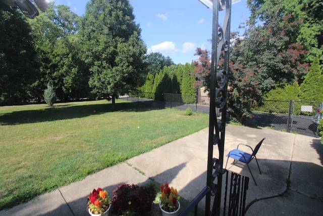 1005 Black Rd, Joliet, IL 60435 - view of yard featuring a patio area