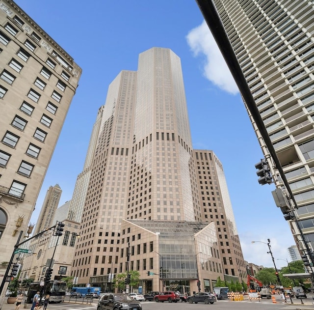 950 N Michigan Ave Unit 4904, Chicago, IL 60611 - view of property featuring a view of city