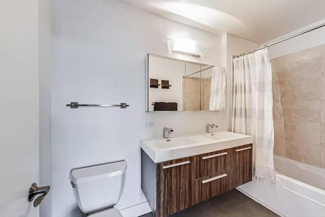 920 W Madison St Unit F8, Chicago, IL 60607 - full bath featuring shower / tub combo with curtain, double vanity, and tile patterned flooring