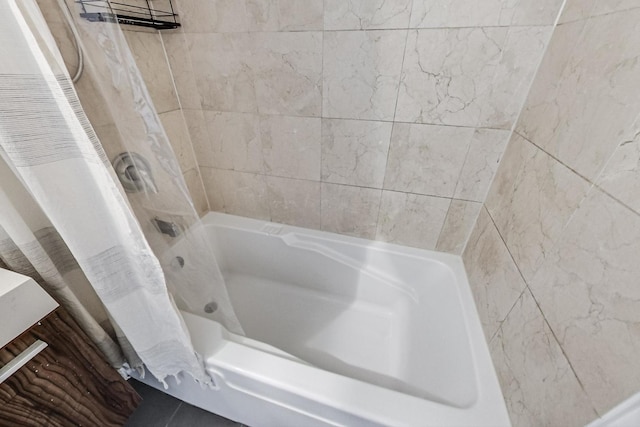 920 W Madison St Unit F8, Chicago, IL 60607 - full bathroom with shower / bath combination with curtain