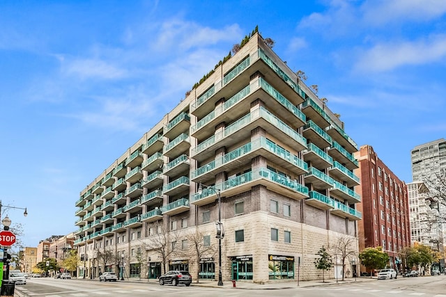 920 W Madison St Unit F8, Chicago, IL 60607 - view of building exterior