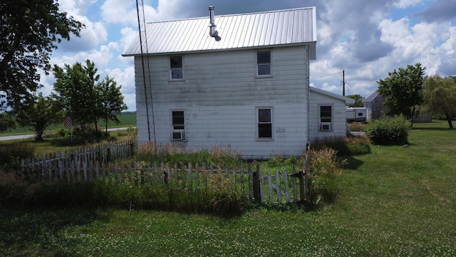 2371 N 3100 E Rd, Donovan, IL 60931 - view of side of property with a metal roof