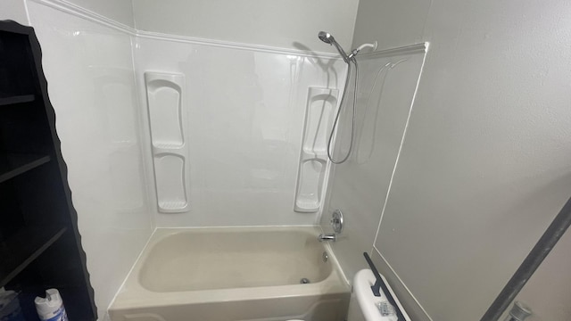 8027 Northway Dr, Hanover Park, IL 60133 - full bath featuring shower / tub combination