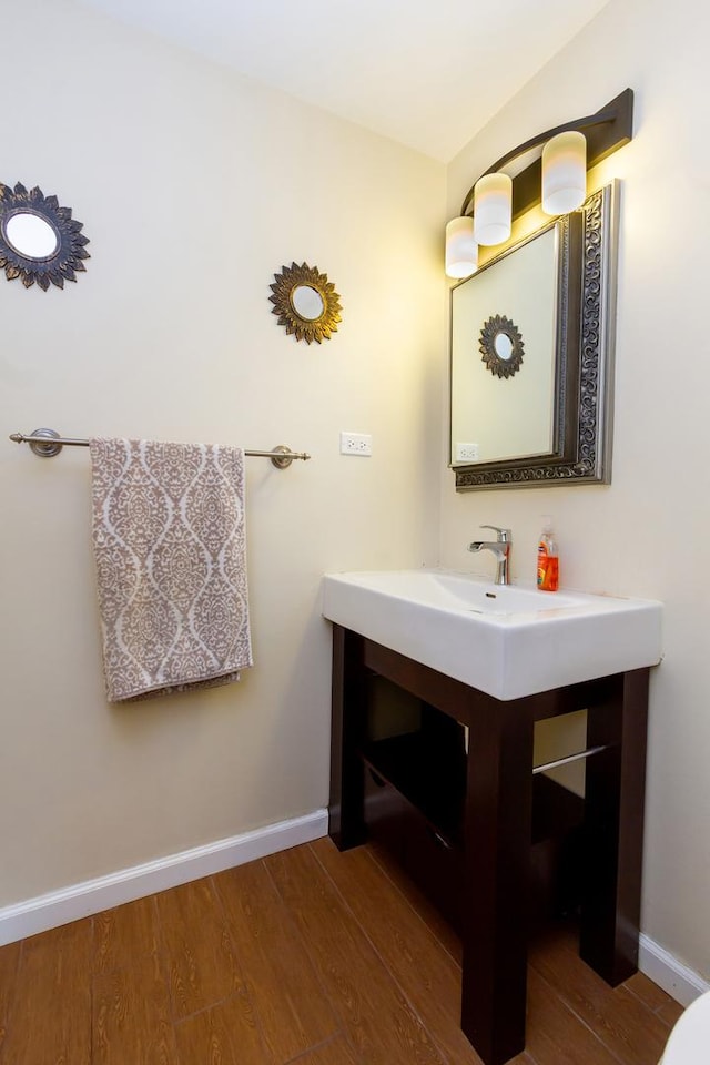1150 Attleboro Ct, Schaumburg, IL 60193 - bathroom with wood finished floors