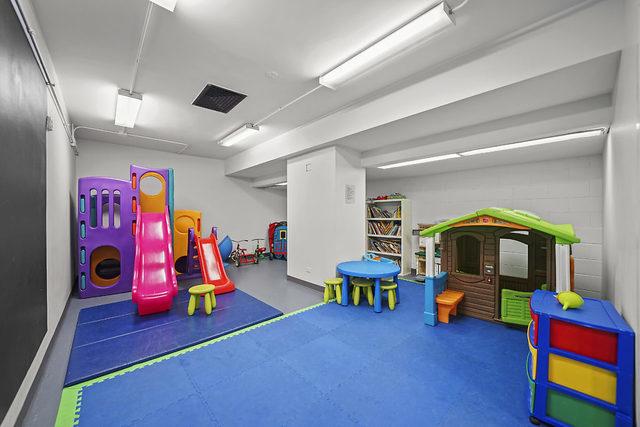 3150 N Lake Shore Dr Unit 14E, Chicago, IL 60657 - playroom with tile patterned floors