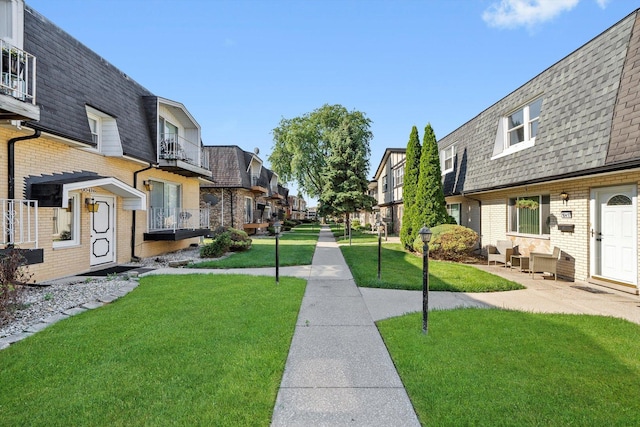 10417 Massasoit Ave, Oak Lawn, IL 60453 - surrounding community featuring a residential view and a yard