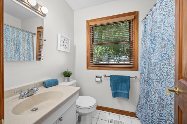 211 David Dr, Streamwood, IL 60107 - full bath with vanity, tile patterned floors, and a shower with shower curtain