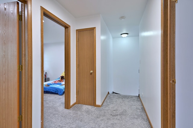 654 Kingsbridge Dr, Carol Stream, IL 60188 - hallway with carpet floors and baseboards