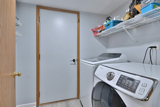 654 Kingsbridge Dr, Carol Stream, IL 60188 - washroom featuring independent washer and dryer and light wood-style flooring