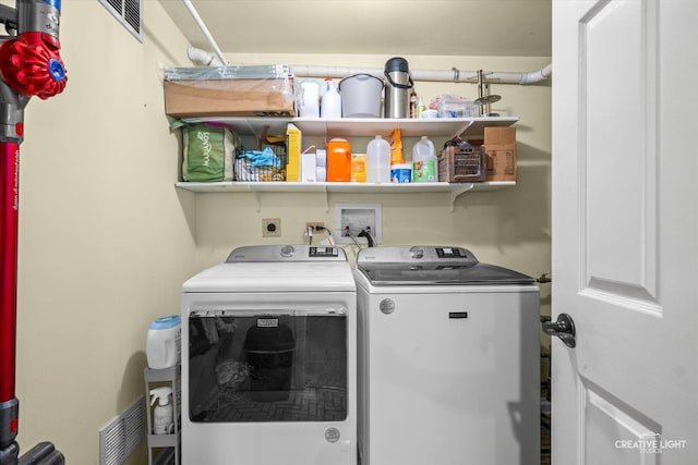 447 Newport Dr, Naperville, IL 60565 - laundry room featuring independent washer and dryer