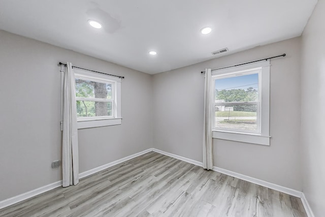 43173 N Lake Ave, Antioch, IL 60002 - empty room with light wood-style flooring and recessed lighting